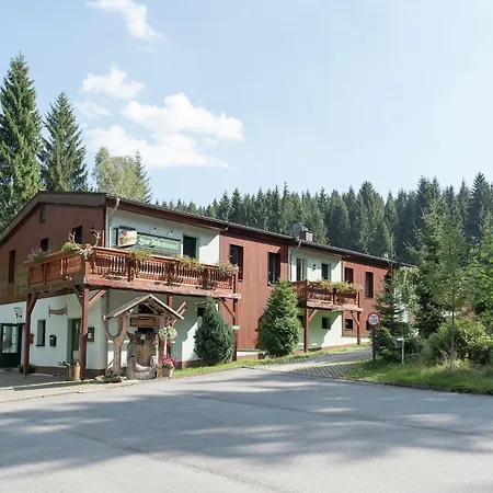 Retreat With Sauna, Hot Tub, Cleaning Included Apartment *