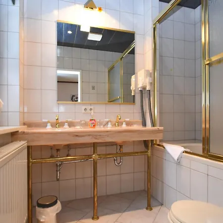 Retreat With Sauna, Hot Tub, Cleaning Included *
