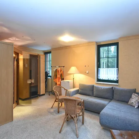 Apartment Retreat With Sauna, Hot Tub, Cleaning Included