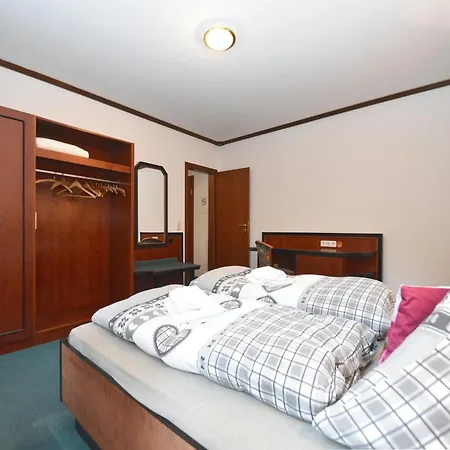 Retreat With Sauna, Hot Tub, Cleaning Included * Jagersgrun