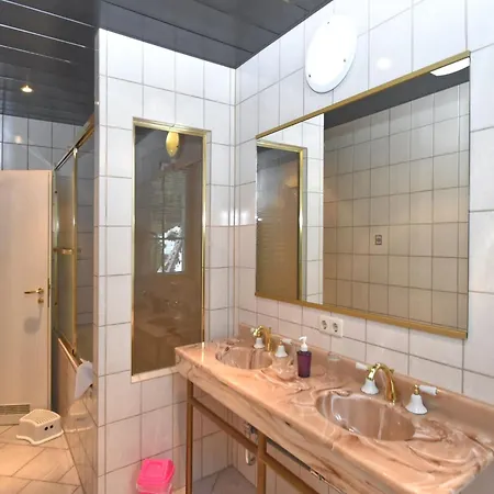 Retreat With Sauna, Hot Tub, Cleaning Included * Jagersgrun